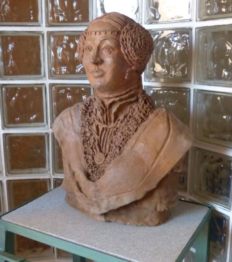 Juana de Avis según escultura en Alaejos – Destino Castilla y León